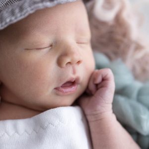 babygesicht im detail beim babyshooting